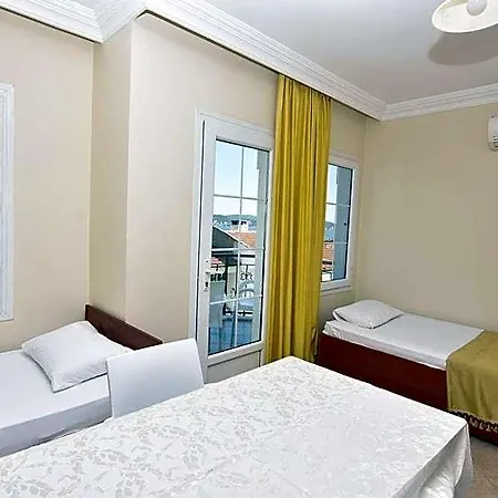 Uzun Hotel Ayvalı